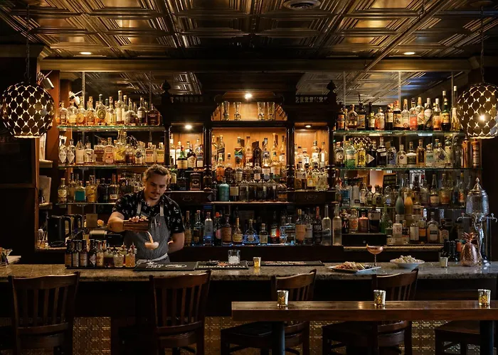 Marqueen - Newly Renovated
