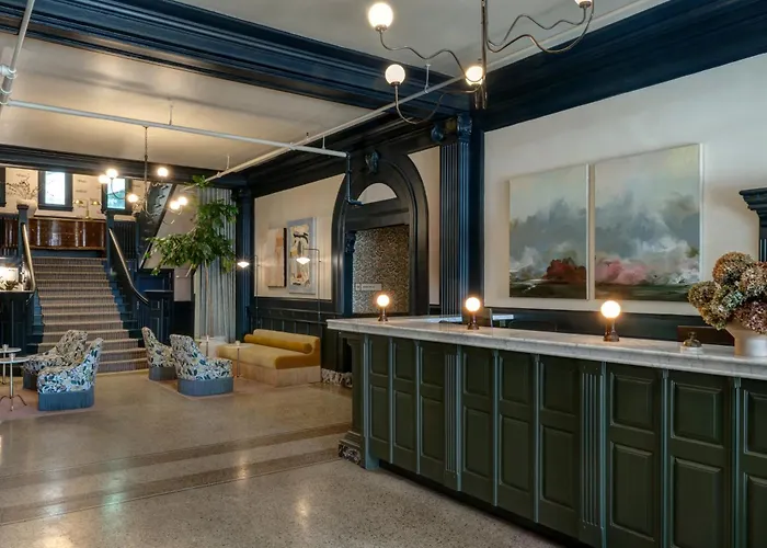 Marqueen - Newly Renovated